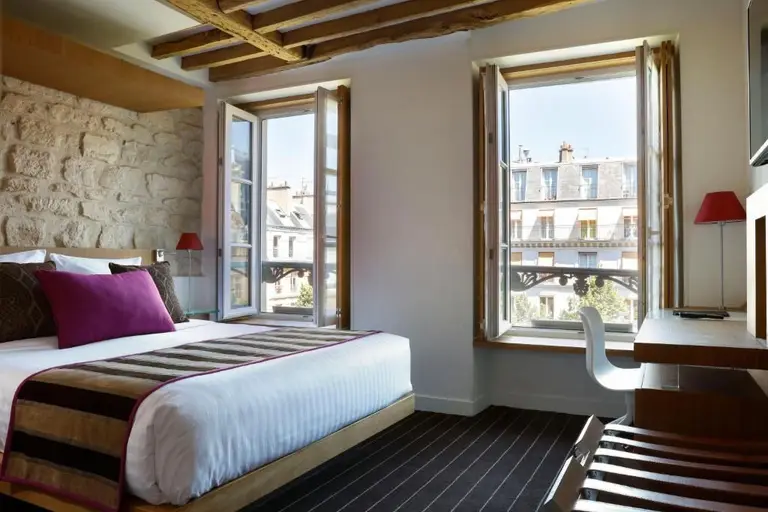Select Hotel accommodation image